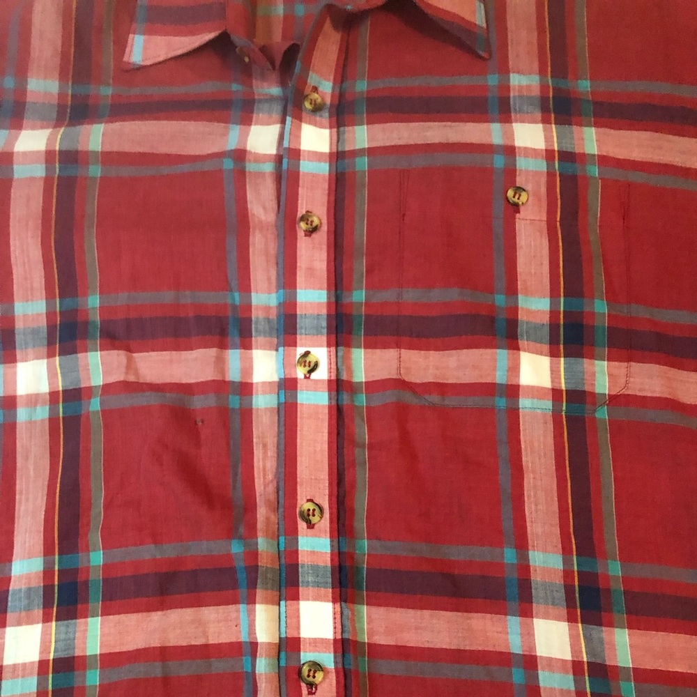 Red button down shirt - Picture 4 of 4